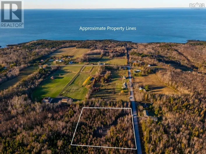 2023 Hampton Mountain Road, Hampton