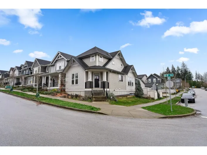 20260 82B AVENUE, Langley