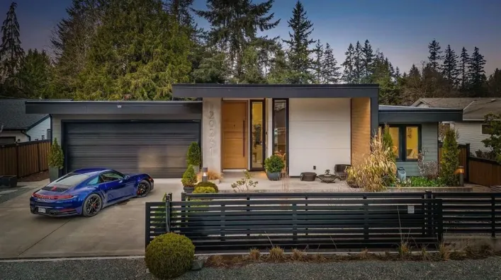 20261 41 AVENUE, Langley