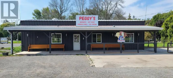 20261 LOYALIST PARKWAY, Prince Edward County