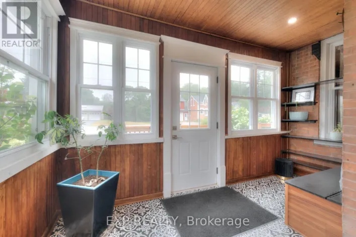 2027 VICTORIA STREET, Howick