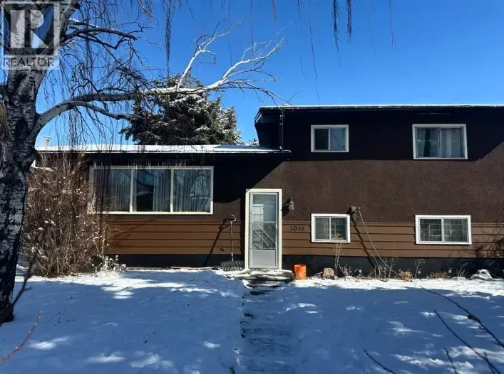 2028 43 Street SE, Calgary