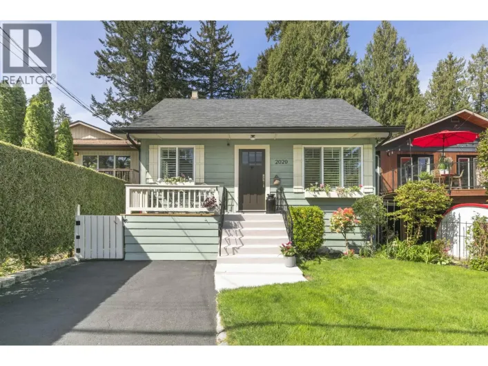 2029 PHILIP AVENUE, North Vancouver