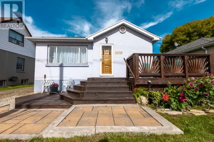 House for sale: 2029 WALSH STREET N, Thunder Bay