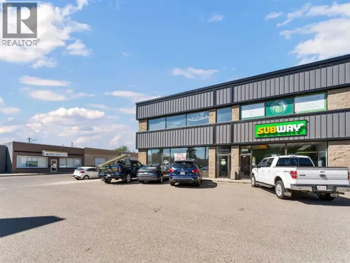 202A, 140 Maple Avenue SE, Medicine Hat