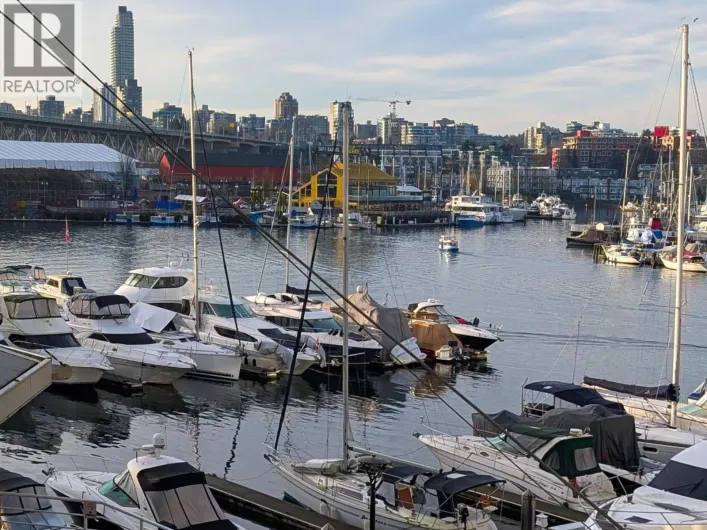 203 1008 BEACH AVENUE, Vancouver