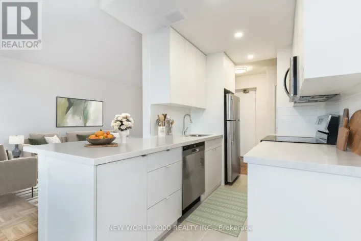 203 - 1220 BAYVIEW AVENUE, Toronto