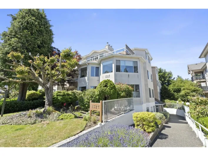 203 1327 BEST STREET, White Rock