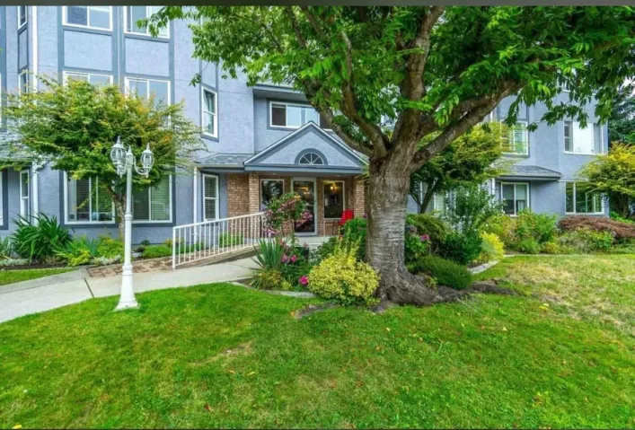 203 1378 FIR STREET, White Rock