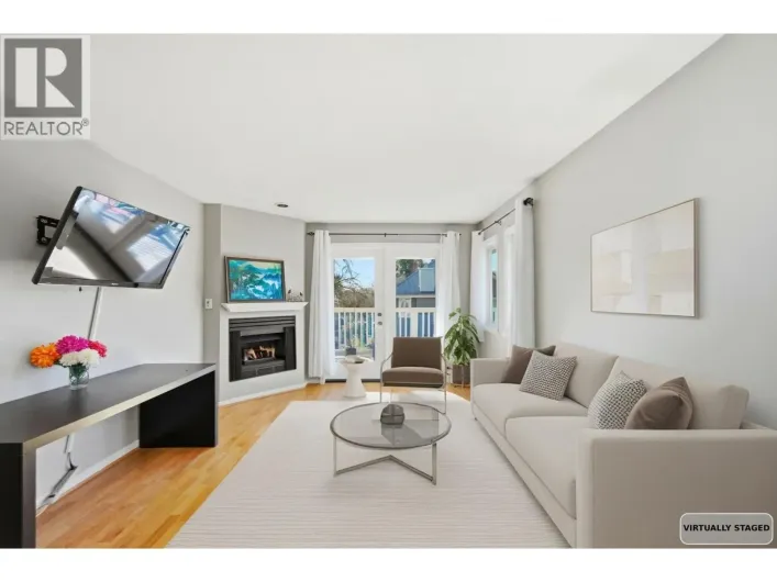 203 1538 BOWSER AVENUE, North Vancouver