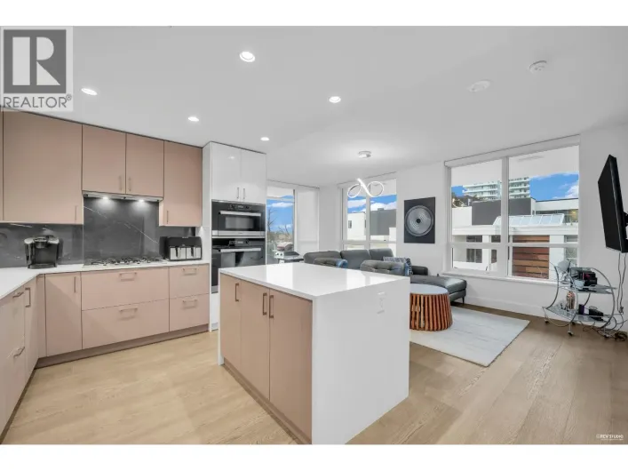 203 1632 LIONS GATE LANE, North Vancouver