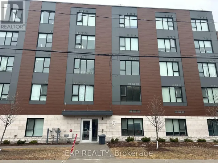 203 - 19 ROBINSON AVENUE, Ottawa
