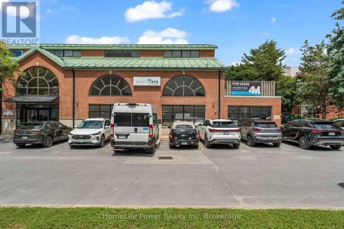 203 & 204 - 27 PLACE D'ARMES PLACE, Kingston