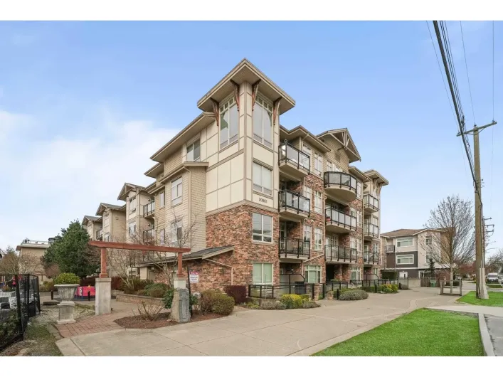 203 20861 83 AVENUE, Langley