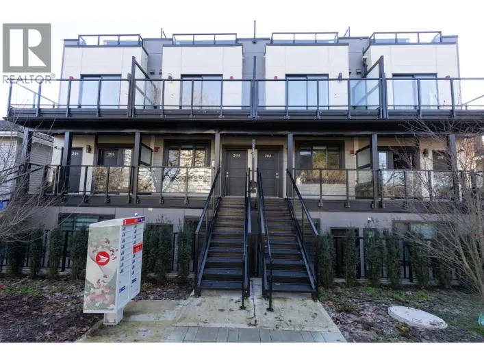 203 2122 E 32 AVENUE, Vancouver