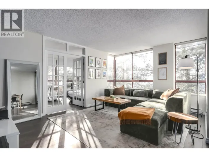 203 220 ELEVENTH STREET, New Westminster