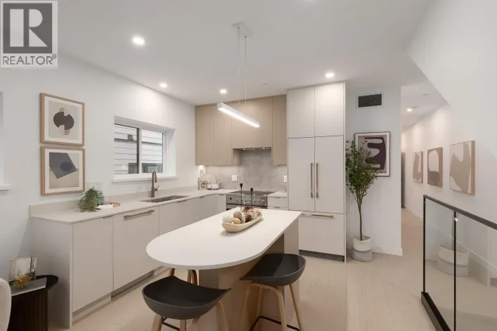 203 2329 E 34TH AVENUE, Vancouver