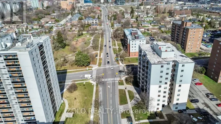 203 - 2345 CONFEDERATION PARKWAY, Mississauga