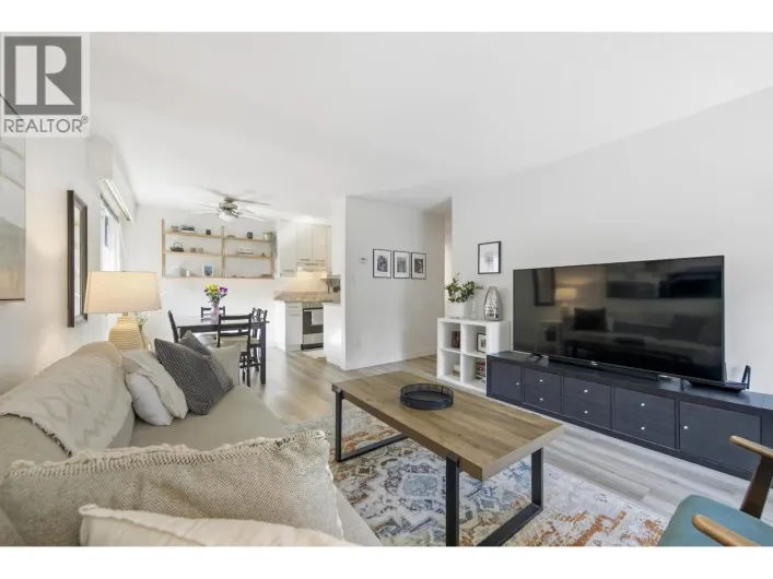 203 270 W 3RD STREET, North Vancouver