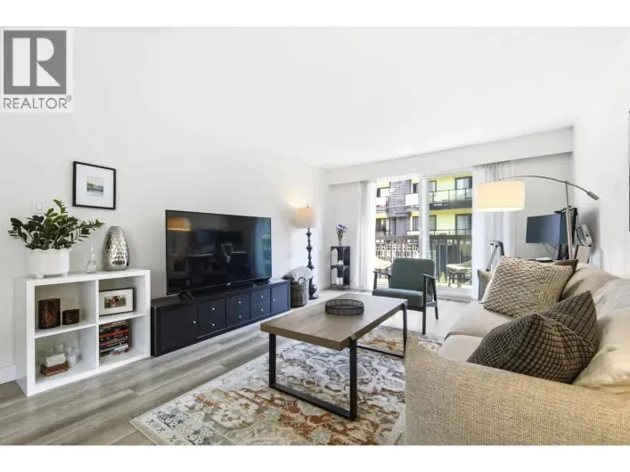 203 270 W 3RD STREET, North Vancouver