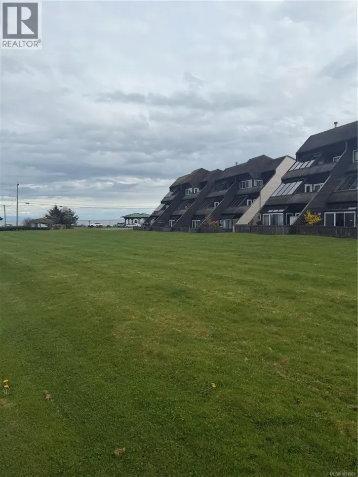 203 2740 Island Hwy S, Campbell River