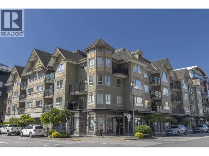 203 38003 SECOND AVENUE, Squamish