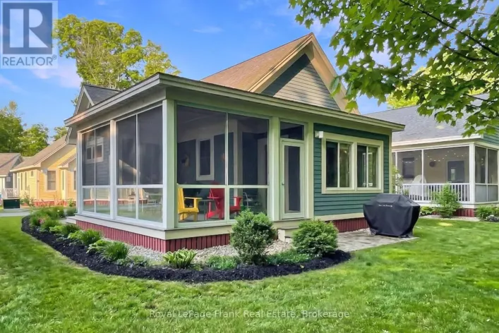 203 - 40 HOLLOW LANE, Prince Edward County