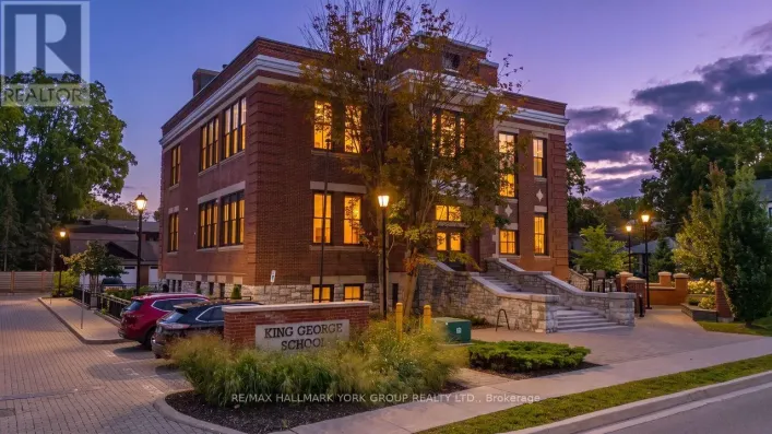 203 - 400 PARK AVENUE, Newmarket