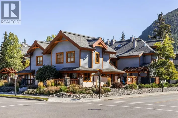 203, 404 Marten Street, Banff