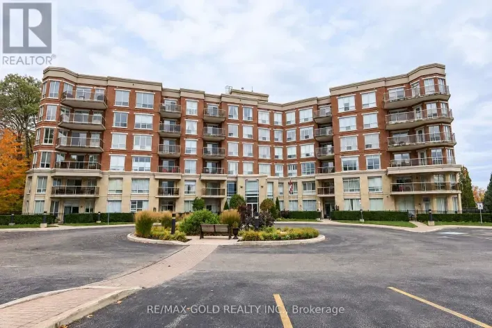 Apartment for sale: 203 - 483 FAITH DRIVE, Mississauga
