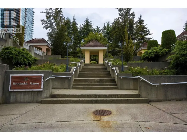 203 515 WHITING WAY, Coquitlam