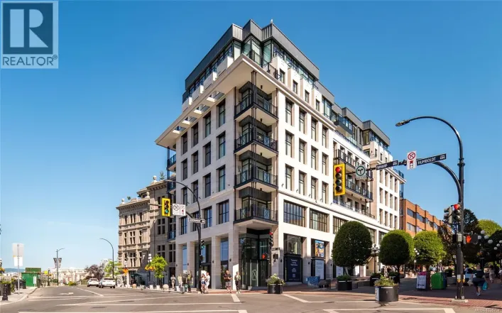 203 888 Government St, Victoria