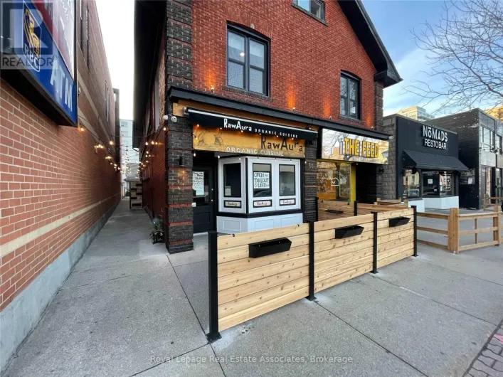 203 - 94 LAKESHORE ROAD E, Mississauga