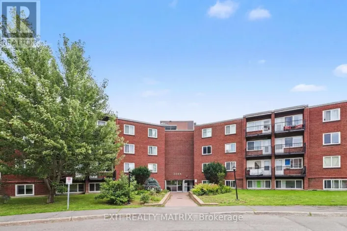 203 C - 2044 ARROWSMITH DRIVE, Ottawa