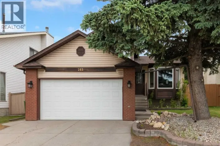 203 Edgepark Boulevard NW, Calgary