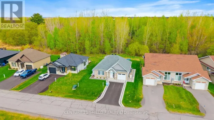 20317 ANDREA AVENUE, South Glengarry