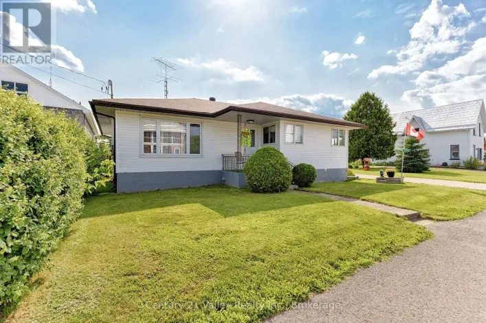 2032 FORESTERS FALLS ROAD, Whitewater Region