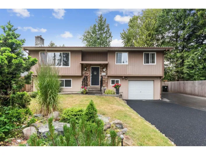 20327 44 AVENUE, Langley