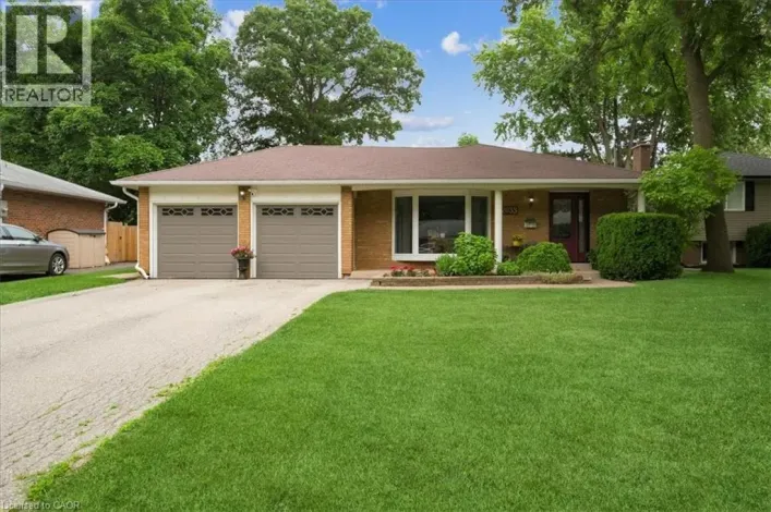 2033 SAXON Road, Oakville