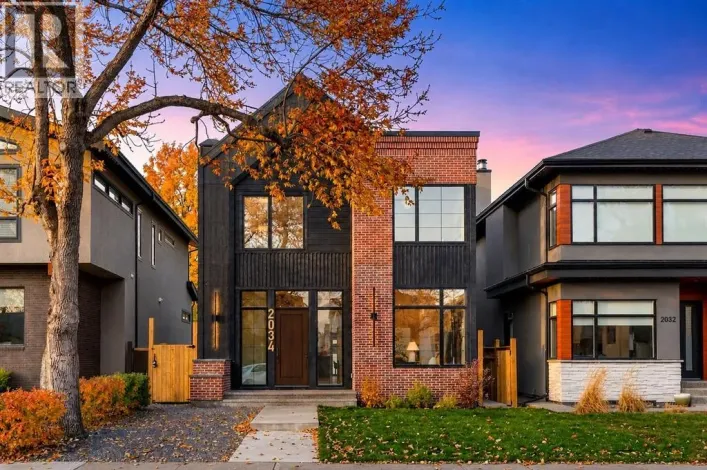 2034 49 Avenue SW, Calgary