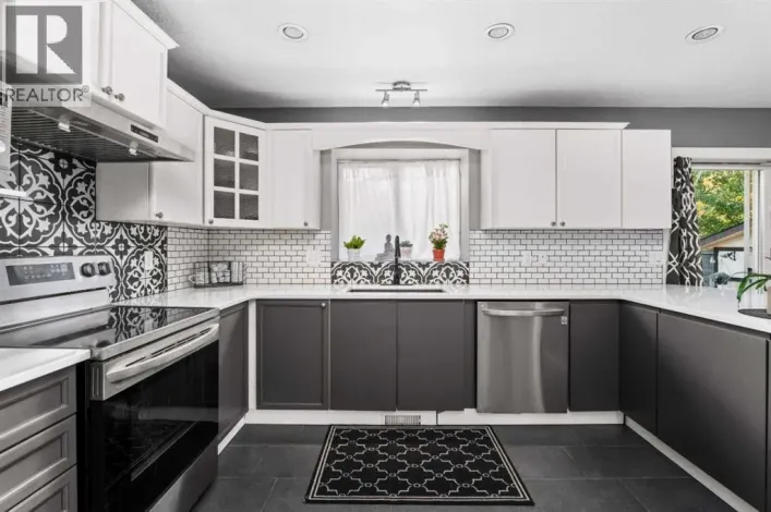 2034 Luxstone Boulevard SW, Airdrie