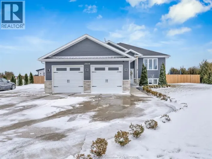 2034 Mersea Road 7, Leamington