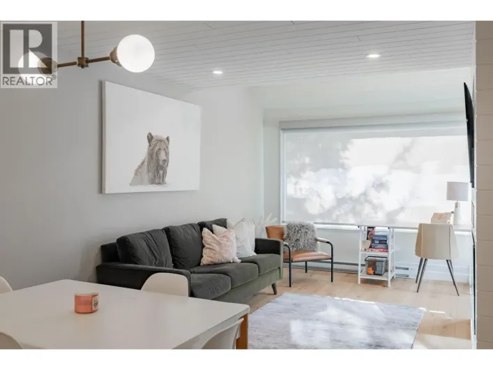 2035 Panorama Drive Unit# 225, Panorama