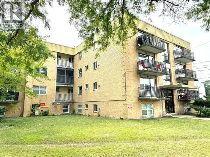 2035 UNIVERSITY AVENUE West Unit# 202, Windsor