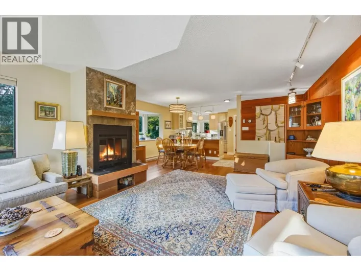 2037 KAREN CRESCENT, Whistler