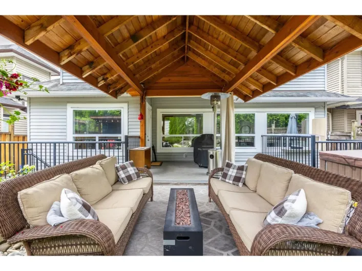 20371 98A AVENUE, Langley