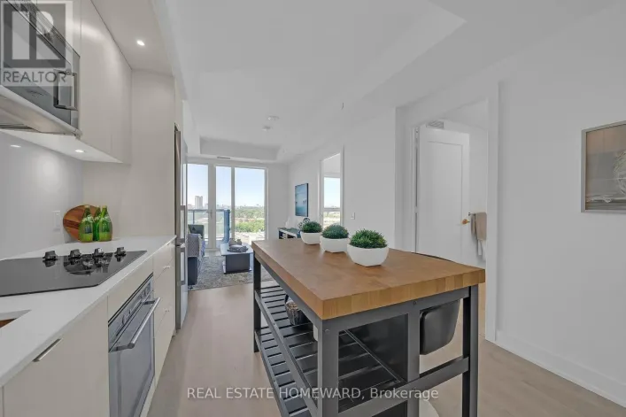 2039 - 20 INN ON THE PARK DRIVE, Toronto