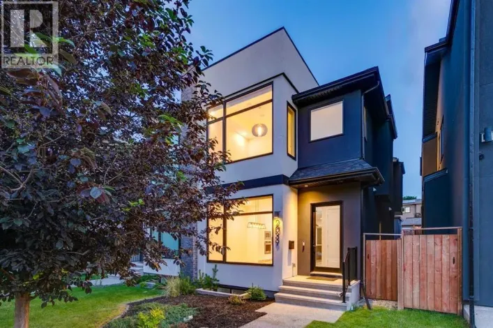 2039 44 Avenue SW, Calgary