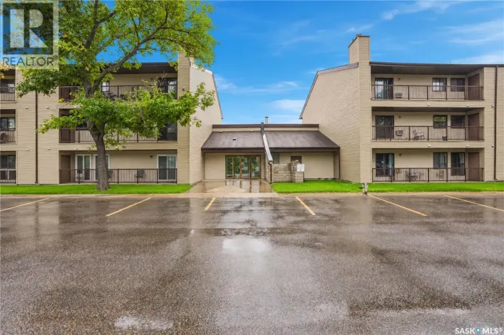 Apartment for sale: 203B 4040 8th STREET E, Saskatoon