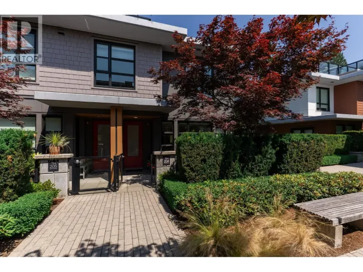 204 1055 RIDGEWOOD DRIVE, North Vancouver
